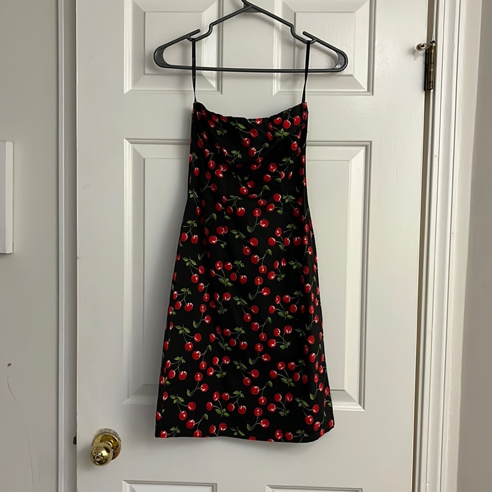 Cherry strapless dress size S
